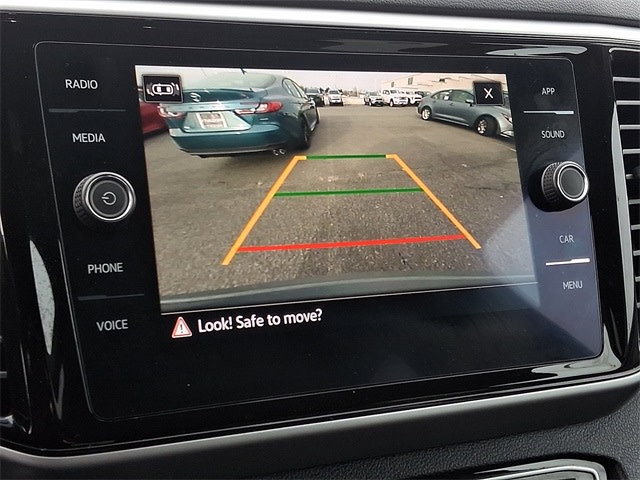 Thumbnail: 2022 Volkswagen Atlas - 21