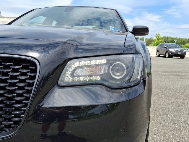 Thumbnail: 2022 Chrysler 300 - 19
