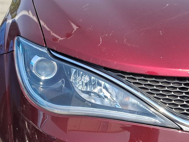 Thumbnail: 2017 Chrysler Pacifica - 9