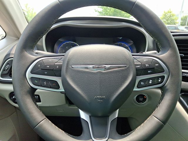Thumbnail: 2024 Chrysler Pacifica - 9