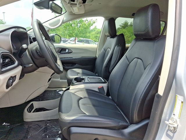 Thumbnail: 2024 Chrysler Pacifica - 10