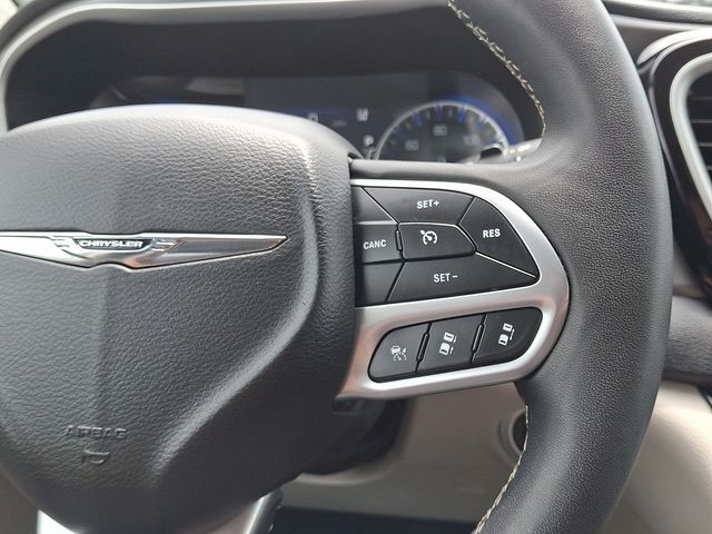 Thumbnail: 2024 Chrysler Pacifica - 25