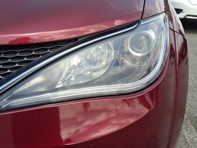 Thumbnail: 2019 Chrysler Pacifica - 8