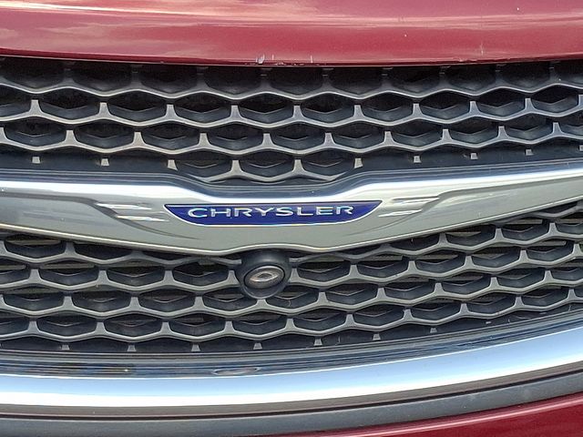 Thumbnail: 2019 Chrysler Pacifica - 10
