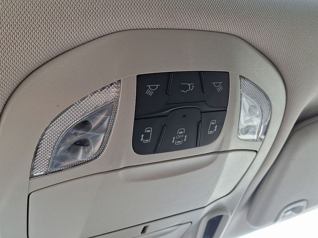 Thumbnail: 2023 Chrysler Pacifica - 27