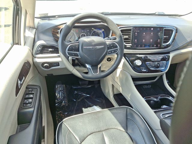 Thumbnail: 2023 Chrysler Pacifica - 2
