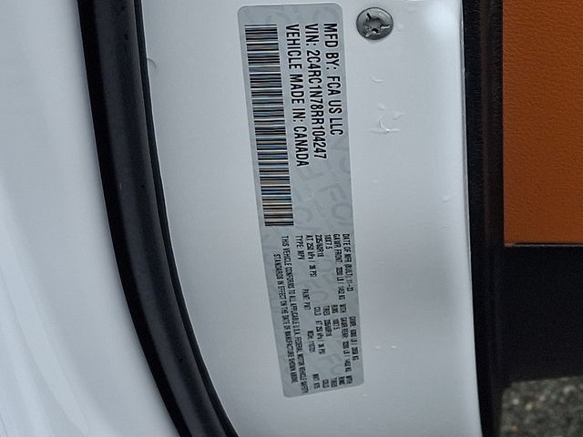 Thumbnail: 2024 Chrysler Pacifica - 16