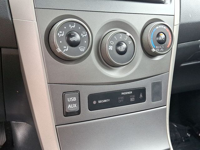 Thumbnail: 2013 Toyota Corolla - 21