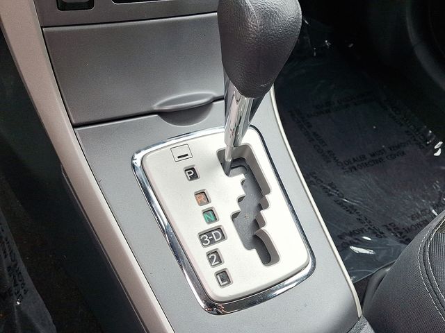 Thumbnail: 2013 Toyota Corolla - 11