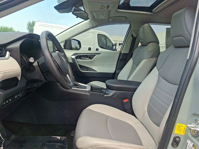 Thumbnail: 2019 Toyota RAV4 - 10