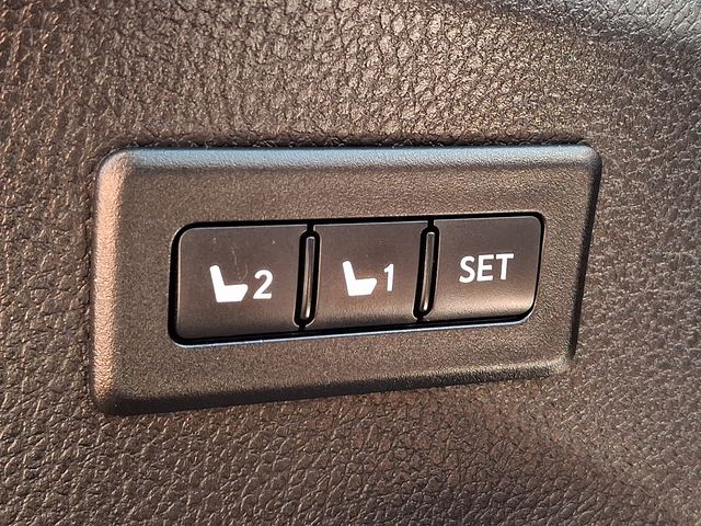 Thumbnail: 2017 Toyota RAV4 - 30