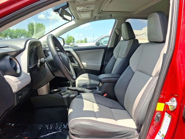 Thumbnail: 2014 Toyota RAV4 - 10