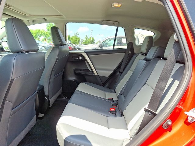 Thumbnail: 2014 Toyota RAV4 - 11