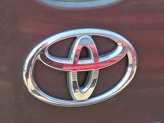 Thumbnail: 2011 Toyota RAV4 - 4