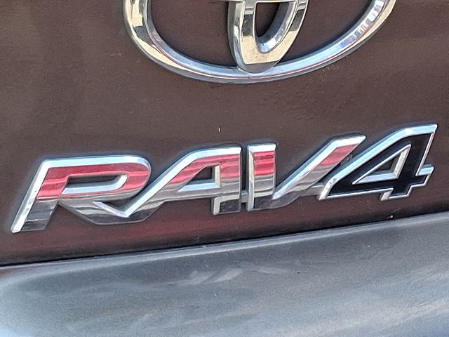 Thumbnail: 2011 Toyota RAV4 - 10