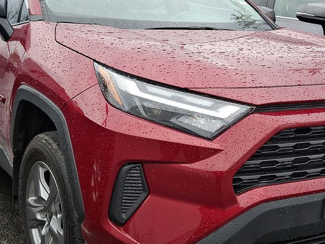 Thumbnail: 2021 Toyota RAV4 - 7