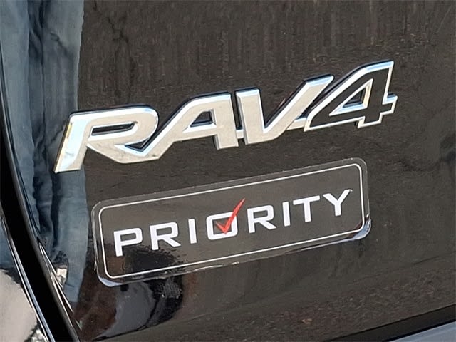 2024 Toyota RAV4 LE 4