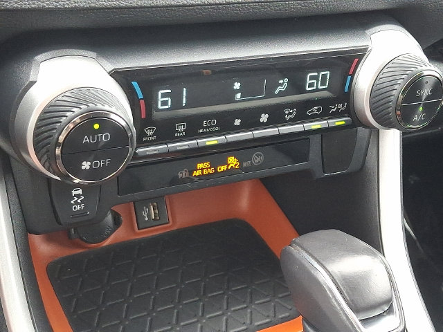 Thumbnail: 2024 Toyota RAV4 - 19