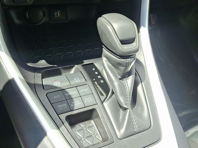 Thumbnail: 2025 Toyota RAV4 - 11