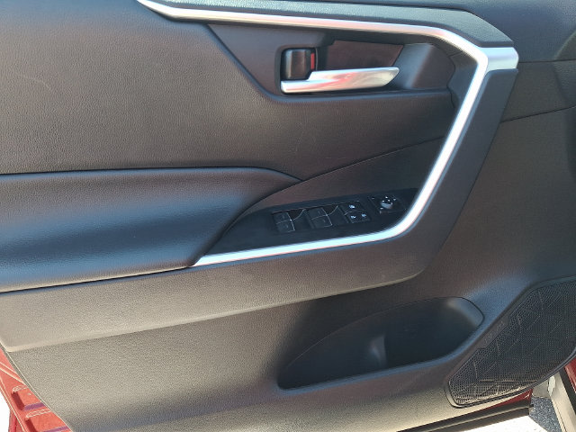 Thumbnail: 2025 Toyota RAV4 - 19