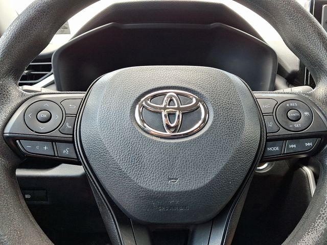 Thumbnail: 2022 Toyota RAV4 - 22