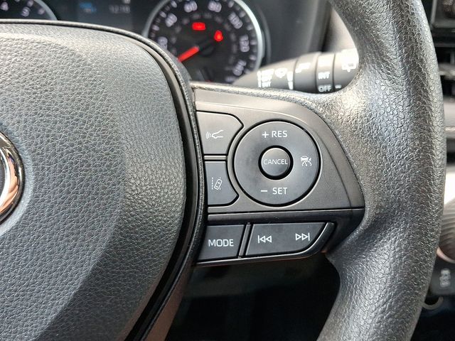 Thumbnail: 2022 Toyota RAV4 - 24