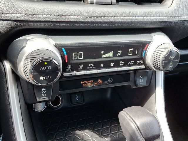 Thumbnail: 2022 Toyota RAV4 - 20
