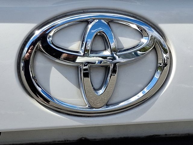 Thumbnail: 2022 Toyota RAV4 - 7