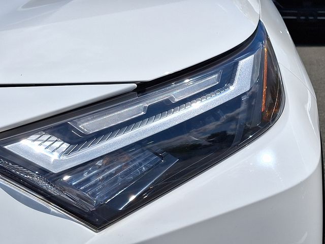 Thumbnail: 2022 Toyota RAV4 - 17
