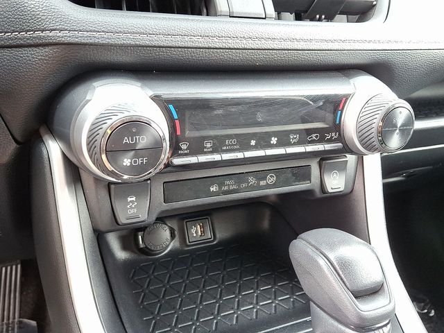 Thumbnail: 2024 Toyota RAV4 - 17