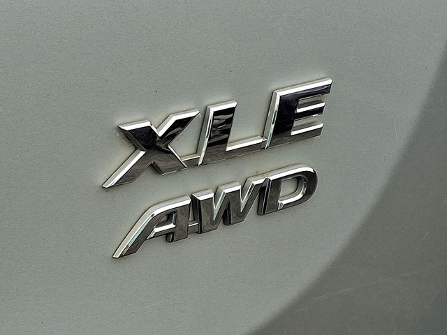 Thumbnail: 2015 Toyota RAV4 - 10