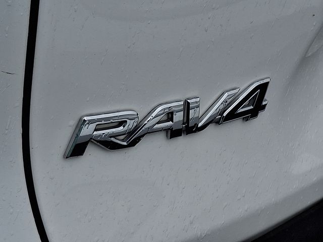 Thumbnail: 2024 Toyota RAV4 - 9