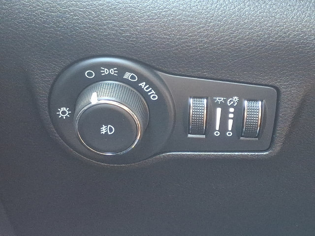 Thumbnail: 2024 Jeep Compass - 8
