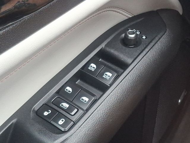 Thumbnail: 2025 Jeep Compass - 23