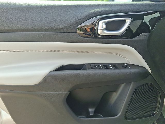 Thumbnail: 2023 Jeep Compass - 19