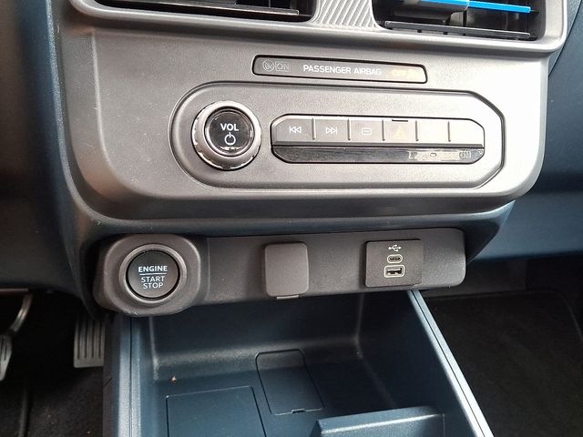 Thumbnail: 2026 Ford Maverick - 18