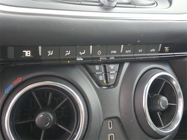 Thumbnail: 2022 Chevrolet Blazer - 21