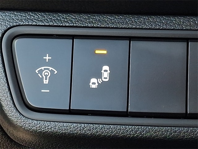 Thumbnail: 2024 Kia Forte - 30