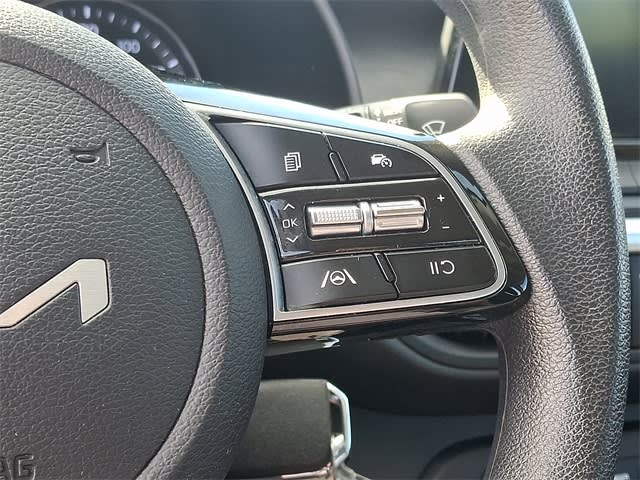 Thumbnail: 2023 Kia Forte - 25