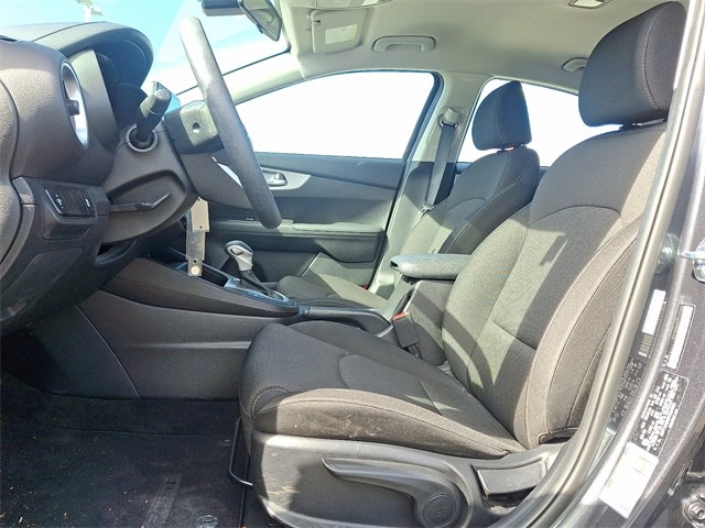 Thumbnail: 2023 Kia Forte - 10