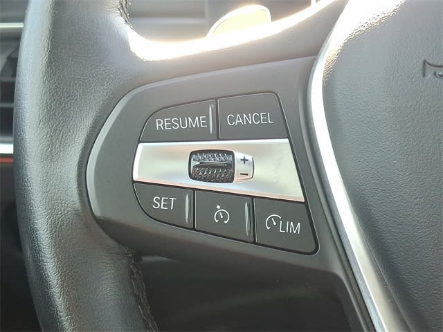 Thumbnail: 2024 BMW 3 Series - 25