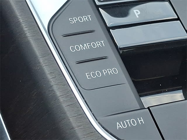 Thumbnail: 2024 BMW 3 Series - 28