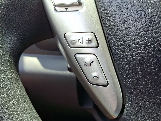 Thumbnail: 2015 Nissan Versa Note - 21