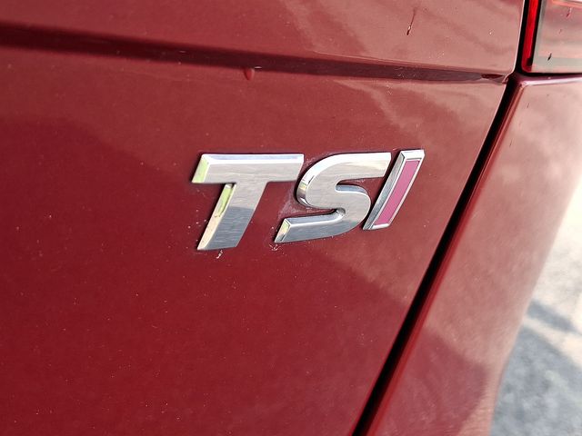 Thumbnail: 2018 Volkswagen Tiguan - 30