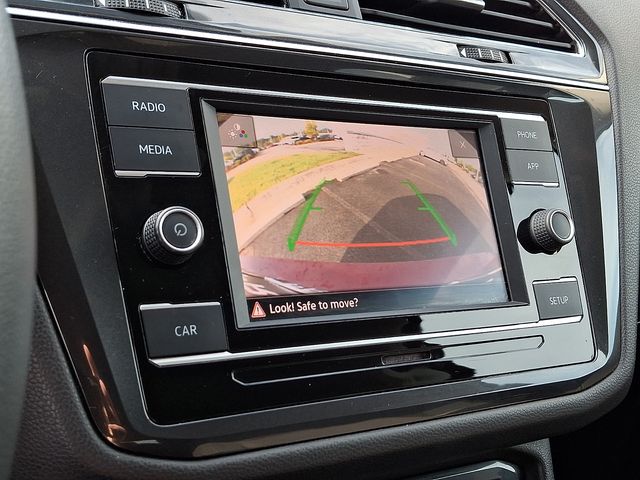 Thumbnail: 2018 Volkswagen Tiguan - 24