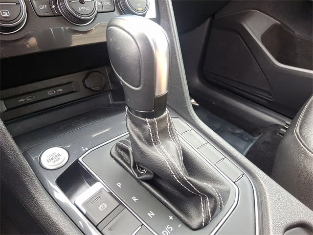 Thumbnail: 2021 Volkswagen Tiguan - 9