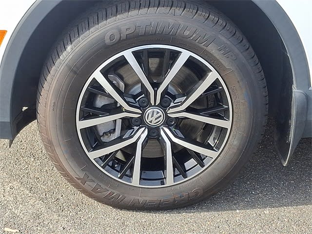 Thumbnail: 2021 Volkswagen Tiguan - 7