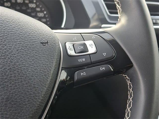 Thumbnail: 2021 Volkswagen Tiguan - 20