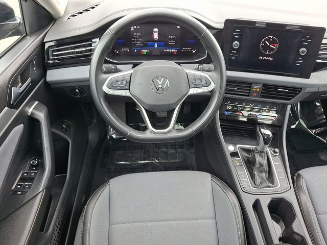 Thumbnail: 2025 Volkswagen Jetta - 2