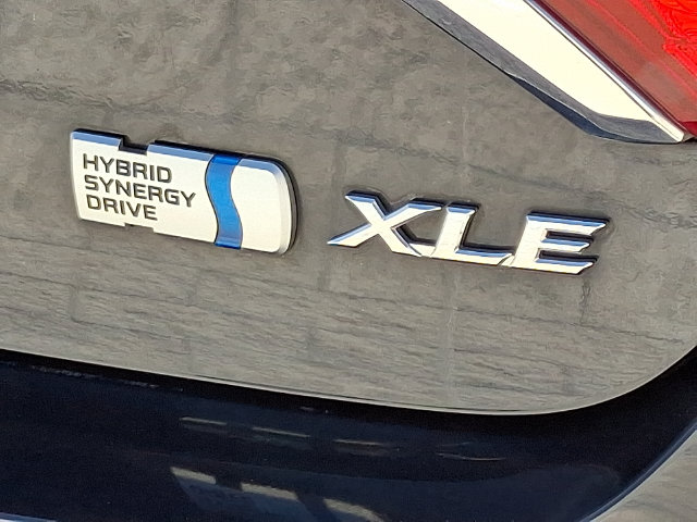 Thumbnail: 2015 Toyota Camry - 10